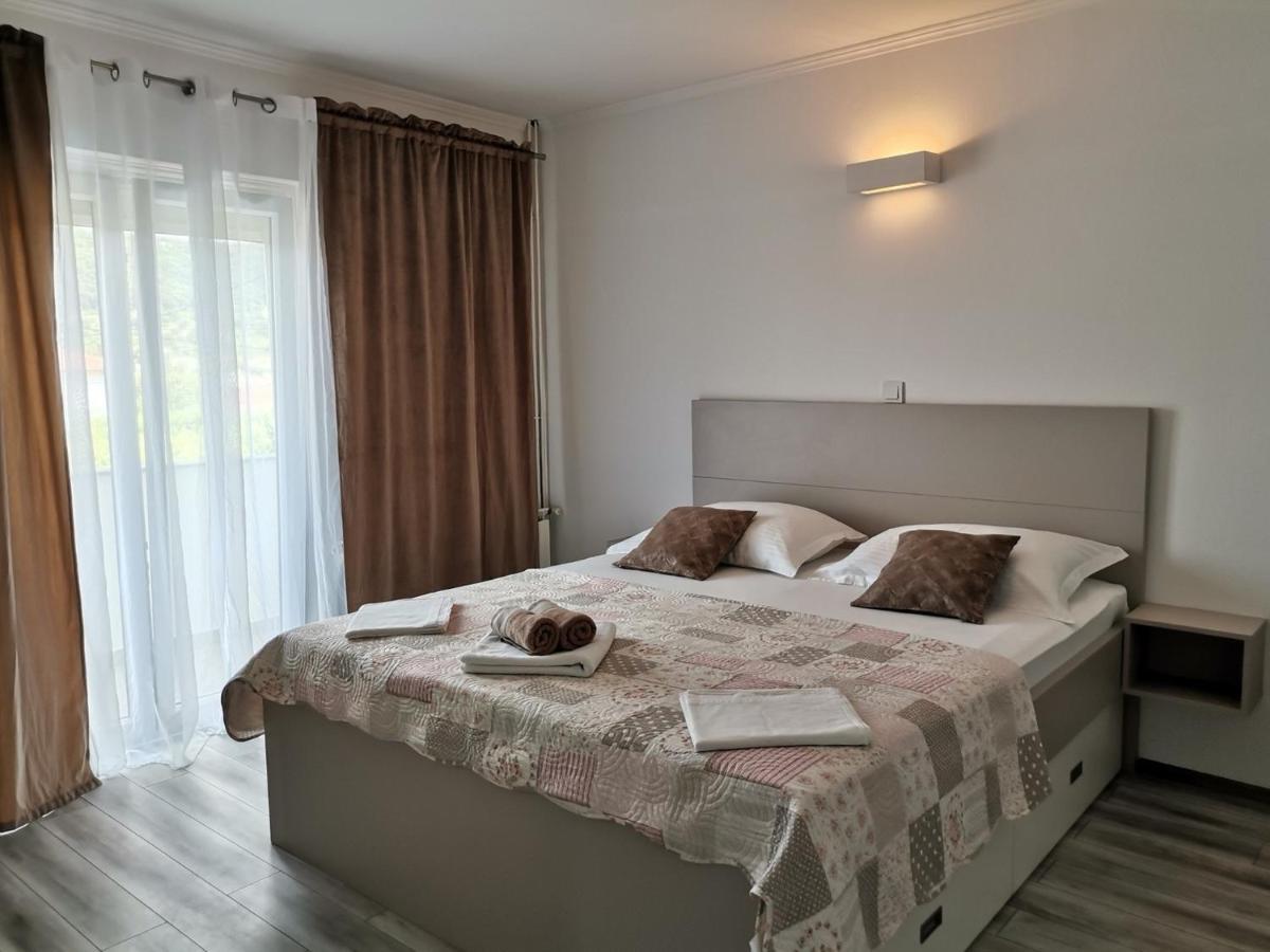 Family Friendly Apartments With A Swimming Pool Supetarska Draga - Donja, Rab - 2019 מראה חיצוני תמונה