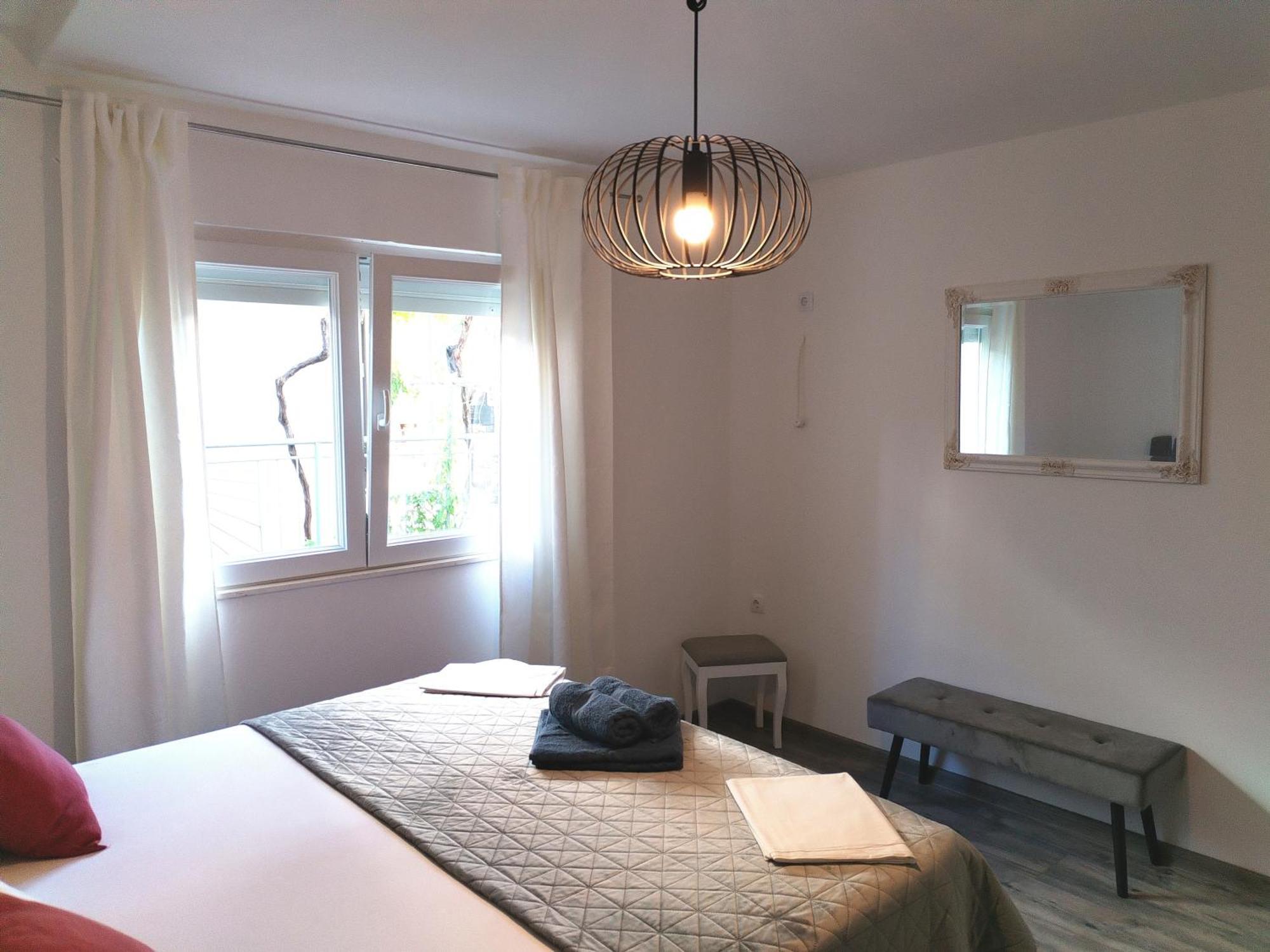 Family Friendly Apartments With A Swimming Pool Supetarska Draga - Donja, Rab - 2019 חדר תמונה