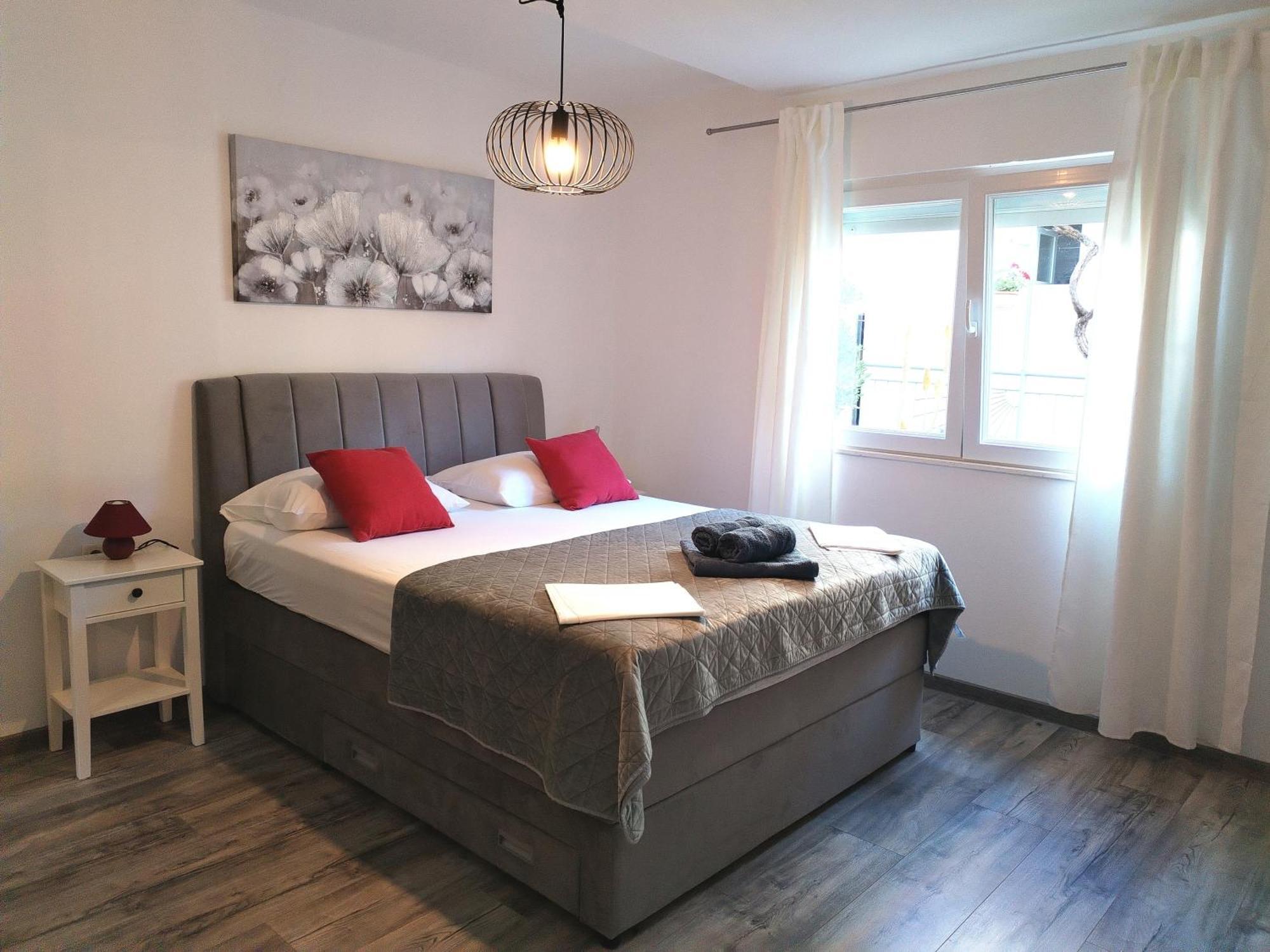 Family Friendly Apartments With A Swimming Pool Supetarska Draga - Donja, Rab - 2019 מראה חיצוני תמונה
